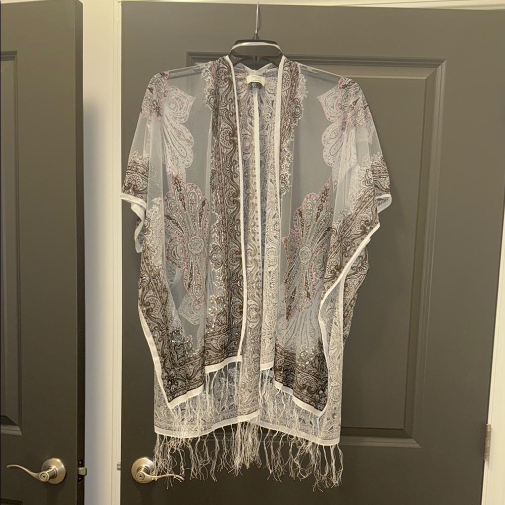 David and Young Black and White Swim Coverup with Flowing Sleeves